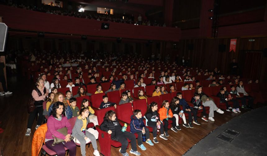 Bursa'da 23 bin çocuk tiyatroyla buluşacak