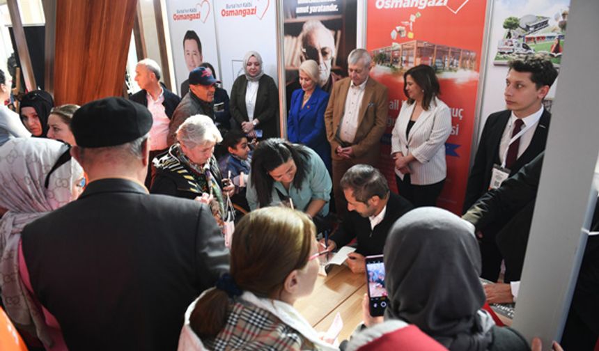 Gazeteci Serhan Asker Bursa'da okurlarla buluştu