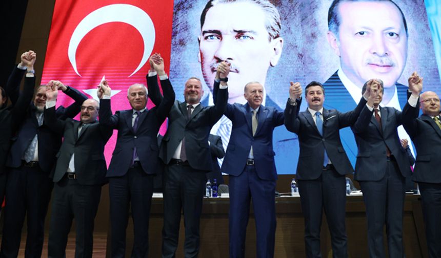 Bursa'da iki belediye başkanı AK Parti'ye geçti