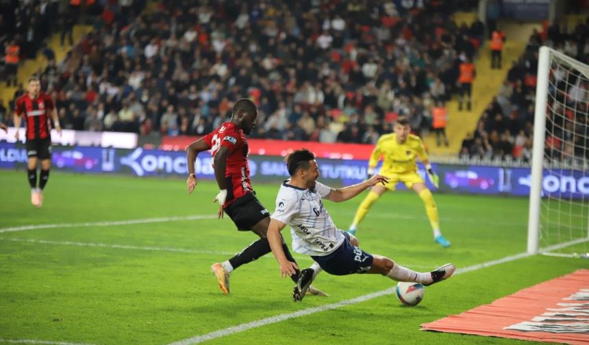 Fenerbahçe 3 puanı kaptı!