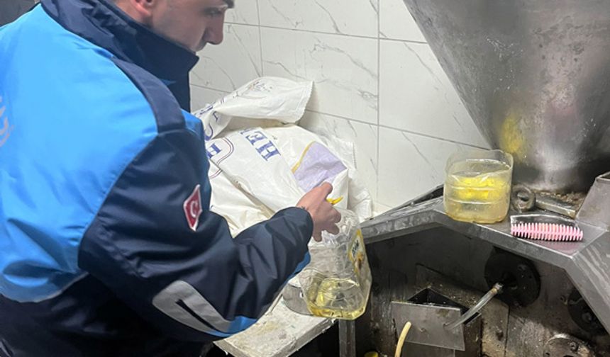 Bursa'da sağlıksız gıda satışı yapan işyerlerine baskın