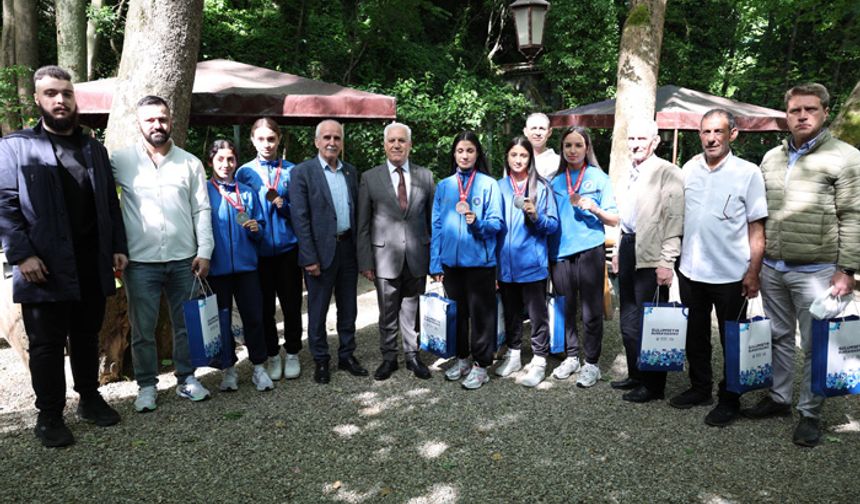 Mustafa Bozbey, Bursa'nın gururlarıyla buluştu
