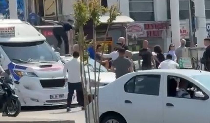 Yol ortası, boks ringine döndü