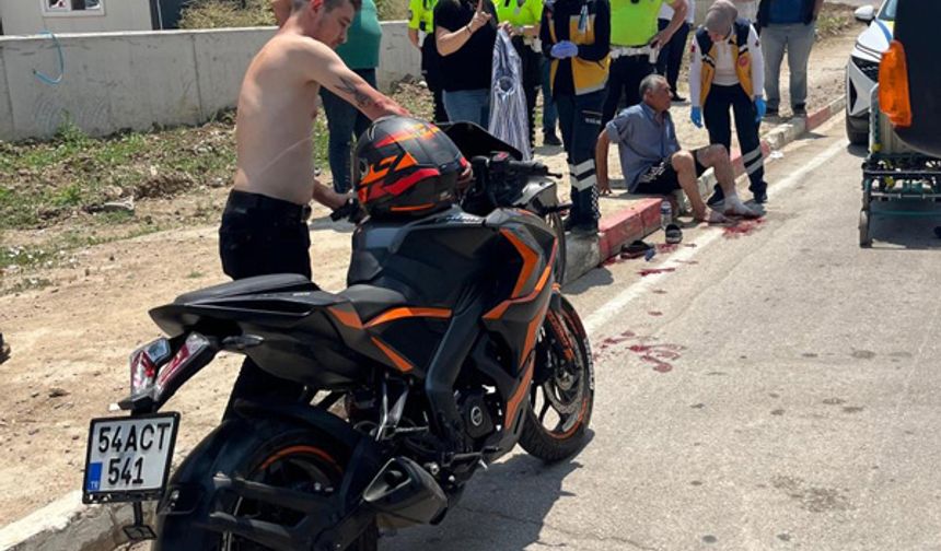 Bisiklet sürücüsüne motosiklet çarptı