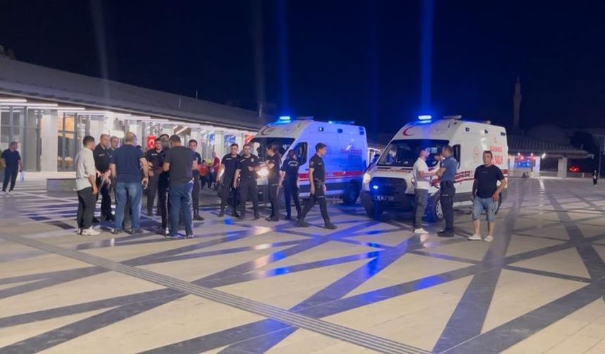 Bursa'da Suriye uyruklu kız bıçakla 4 kişiyi yaraladı