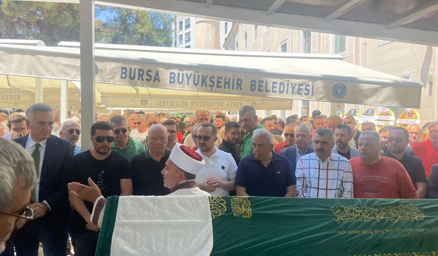 Gazeteci Engin Aksöz toprağa verildi