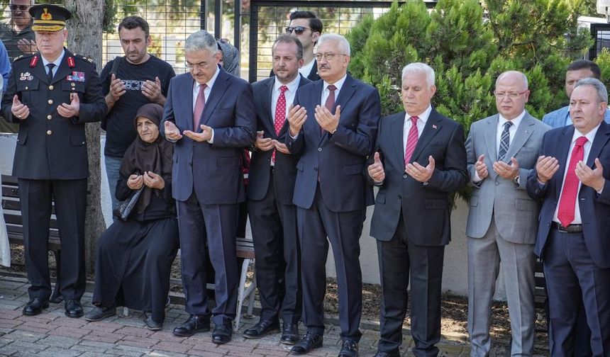 Bozbey ve Gürkan yan yana dua etti