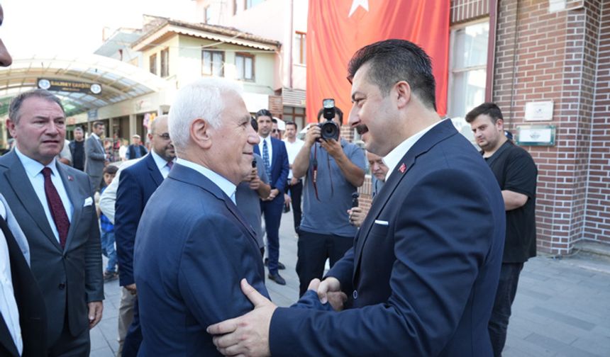 AK Parti'li başkan Mustafa Bozbey'e teşekkür etti