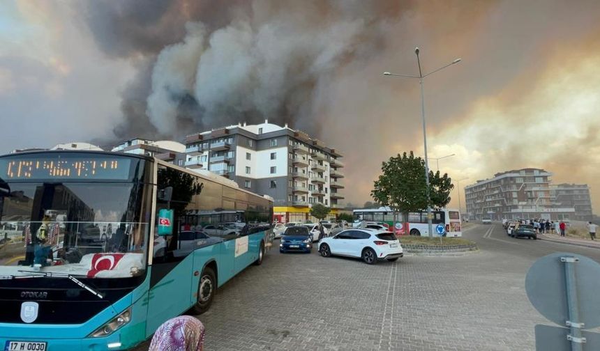 Boğaz, gemi trafiğine kapatıldı