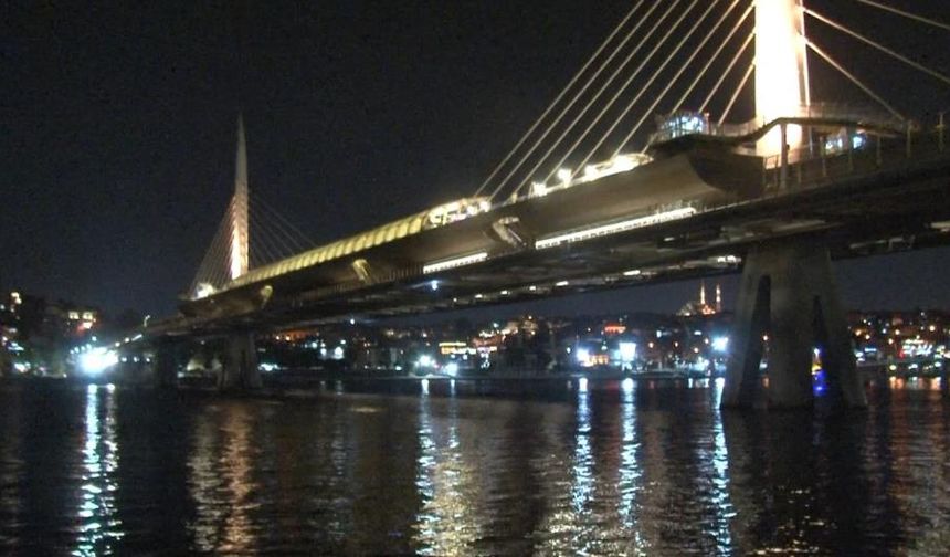 Köprüden düştü, denizde kayboldu