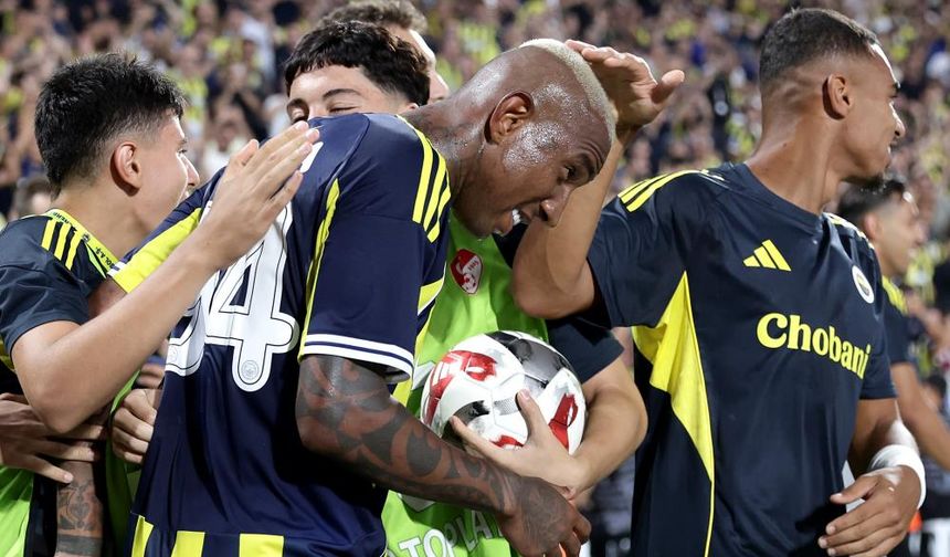 Fenerbahçe Feyenoord'u evine gönderdi 5-2