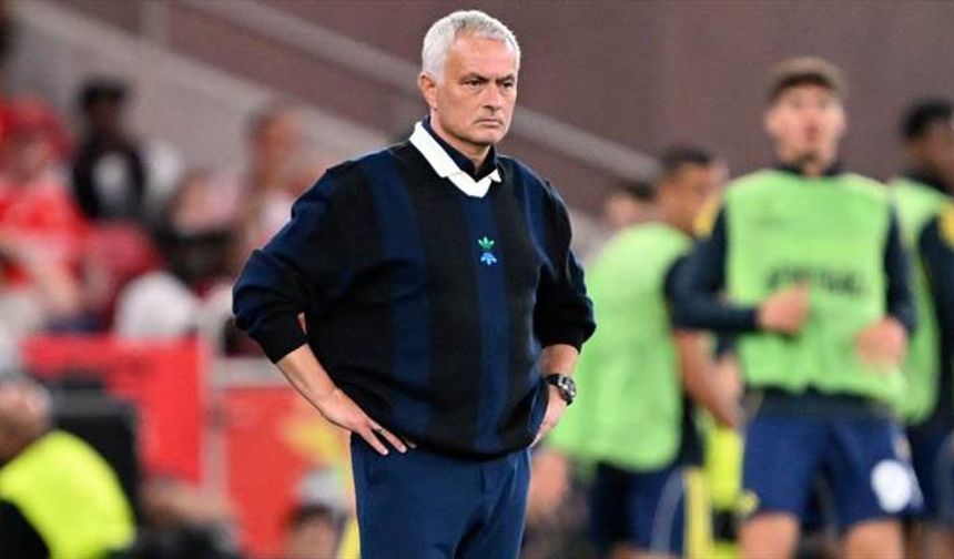 Fenerbahçe, Jose Mourihho'yu kovdu