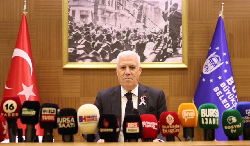 Mustafa Bozbey'den AK Parti grubuna sert tepki: 20 senedir niye getirilmedi?