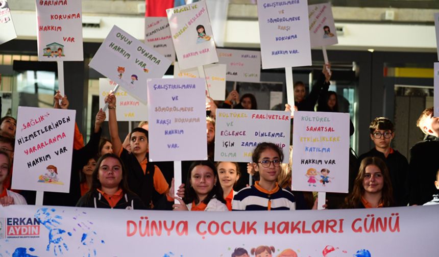 Çocuklar pankart açtı, haklarını öğrendi