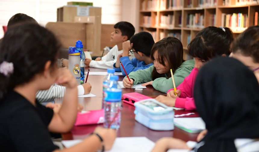 Çocuklar yaşadıklarını satırlarda anlatıyor