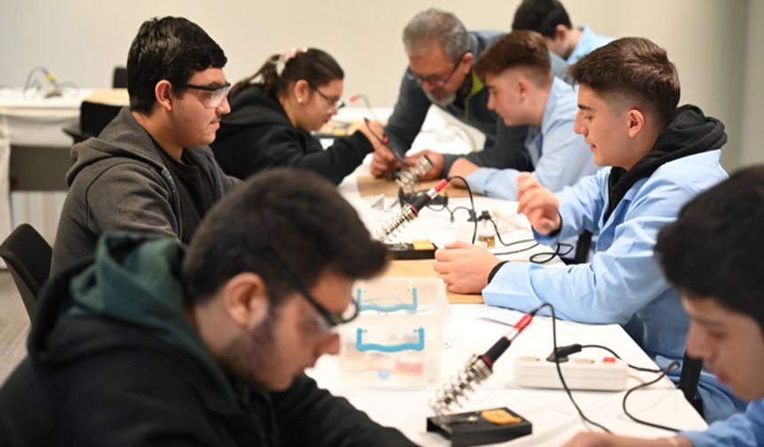 Özel çocuklar bilimle buluştu