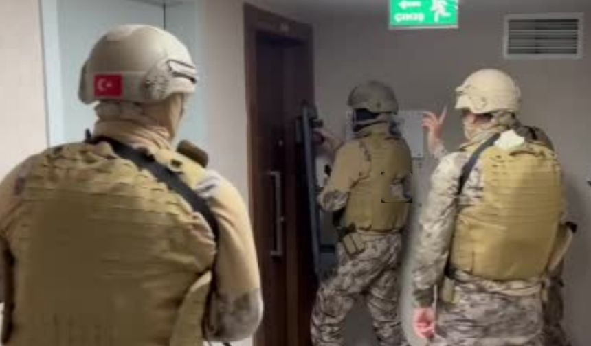 Vatandaşın bilgilerini çaldılar, kredi çektiler!